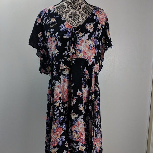 torrid Dresses & Skirts - Torrid dress size 3X rayon empire waist full skirt
